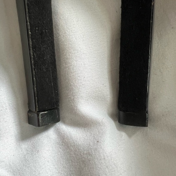 GUCCI Suede Black and Gold Knot Platforms | 7.5 - Picture 14 of 16